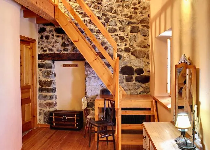 Casa Susaron Homestay *